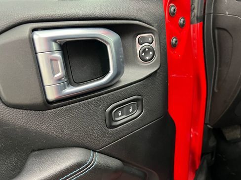 Used 2021 Jeep Wrangler Unlimited Rubicon 4xe w/ Cold Weather Group AWD/4WD image 11