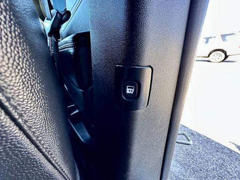 Used 2019 Dodge Grand Caravan GT image 25