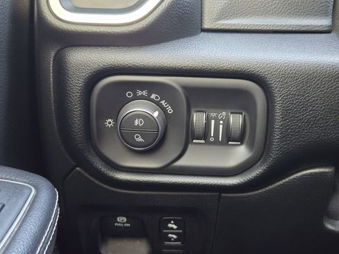 Used 2022 RAM 1500 Laramie w/ Laramie Southwest Edition image 23