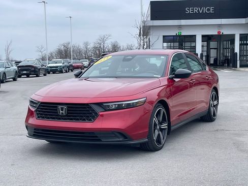 Used 2024 Honda Accord Sport image 3