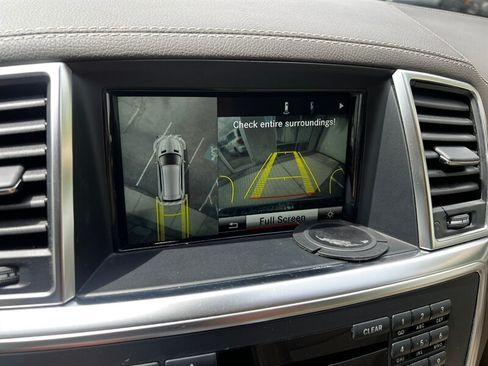 Used 2015 Mercedes-Benz GL 450 4MATIC image 41