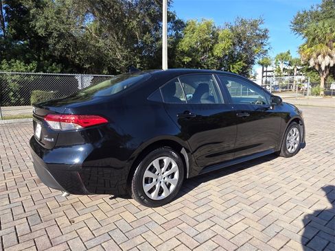 Certified 2024 Toyota Corolla LE image 11
