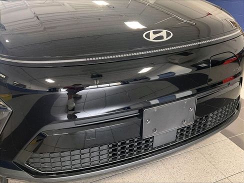 Certified 2024 Hyundai Kona SEL FWD image 31
