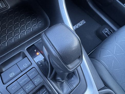 Certified 2022 Toyota RAV4 XLE w/ Convenience Package image 29