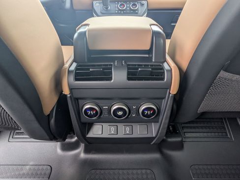 New 2026 Land Rover Defender 110 X-Dynamic SE image 23