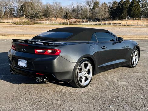 Used 2018 Chevrolet Camaro SS image 3