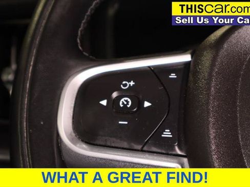 Used 2019 Volvo XC60 T5 Momentum w/ Premium Package FWD image 15