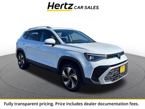 Used 2026 Volkswagen Taos SE AWD/4WD image 1
