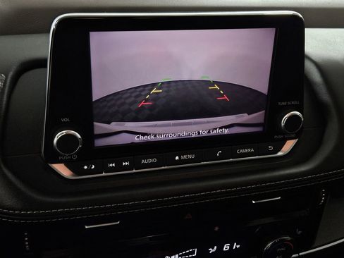 Used 2022 Nissan Rogue SV w/ SV Premium Package image 13