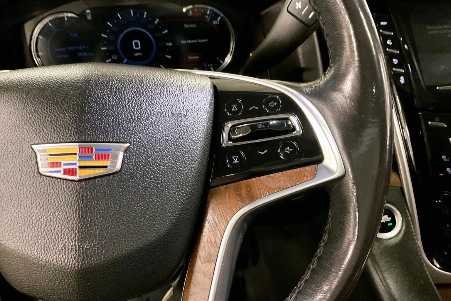 Used 2019 Cadillac Escalade ESV Luxury AWD/4WD image 25