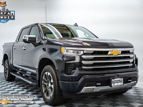 Used 2024 Chevrolet Silverado 1500 High Country w/ Technology Package AWD/4WD image 1