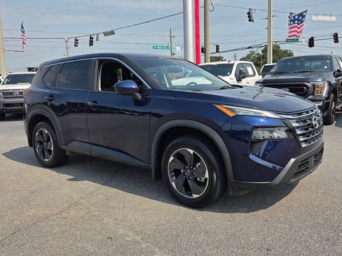 Used 2024 Nissan Rogue SV FWD image 15