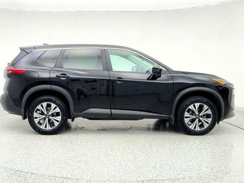 Used 2023 Nissan Rogue SV image 4