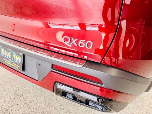 Used 2023 INFINITI QX60 Luxe w/ Cargo Package AWD/4WD image 6