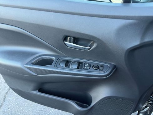 Used 2025 Nissan Versa SV image 18