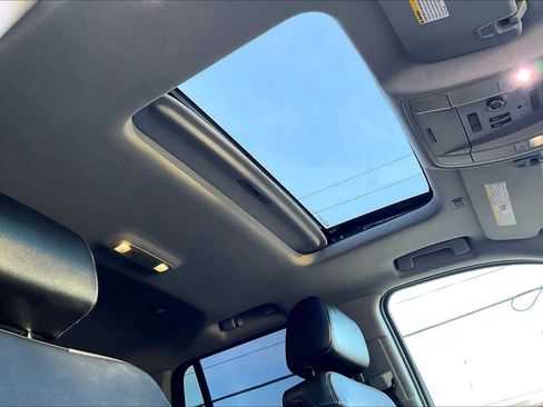 Used 2016 Chevrolet Tahoe LT image 10