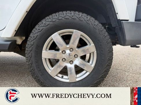 Used 2015 Jeep Wrangler Unlimited Sahara image 37