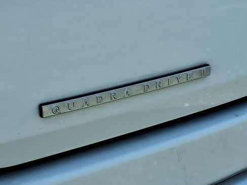 Used 2023 Jeep Grand Wagoneer Series III AWD/4WD image 15