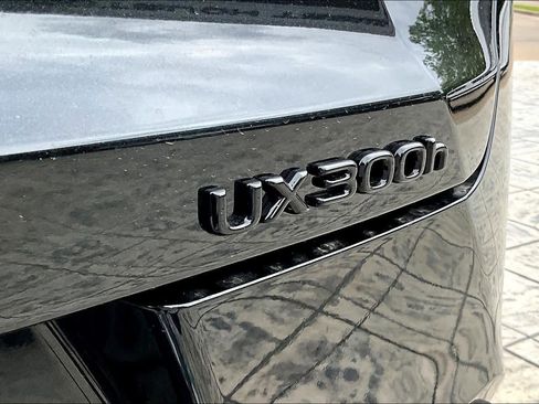 New 2026 Lexus UX 300h FWD image 7