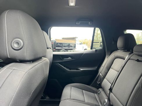 Certified 2025 Chevrolet Equinox LT w/ Safety and Technology Package image 30