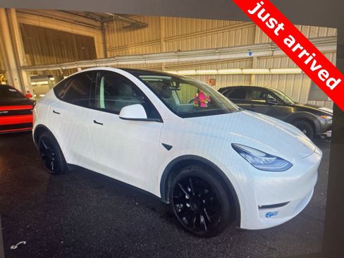 Used 2021 Tesla Model Y 2WD image 5