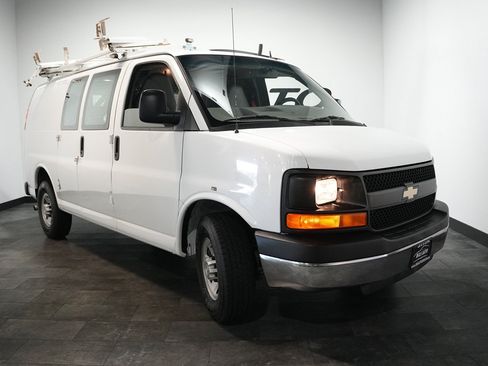 Used 2014 Chevrolet Express 2500 RWD image 5