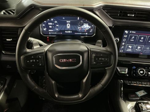 Used 2024 GMC Sierra 1500 AT4 w/ Technology Package AWD/4WD image 17