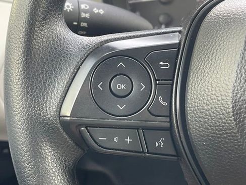 Used 2024 Toyota Corolla Cross L image 7