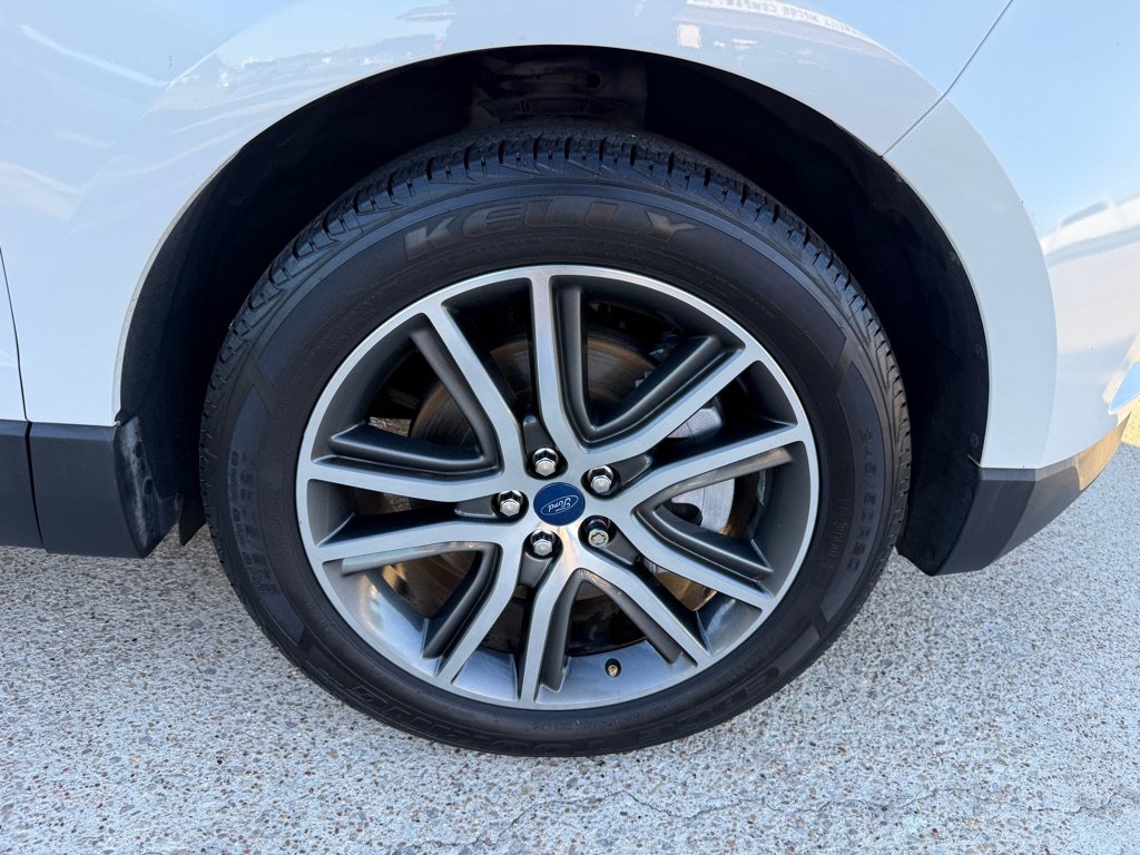 Used 2022 Ford Edge Titanium AWD/4WD image 13