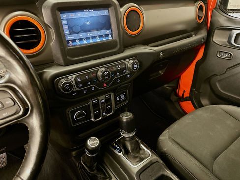 Used 2018 Jeep Wrangler Unlimited Sport S image 25