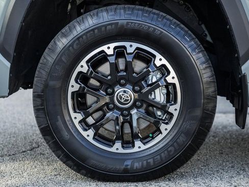 Used 2022 Toyota Tundra SR5 w/ TRD Off-Road Premium Package image 18