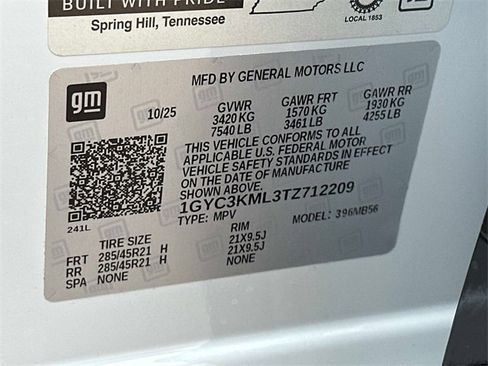 New 2026 Cadillac Vistiq Luxury w/ LPO, Floor Liner Package image 18