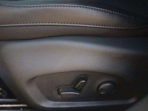 Used 2024 Jeep Compass Trailhawk w/ Trailhawk Convenience Group image 16