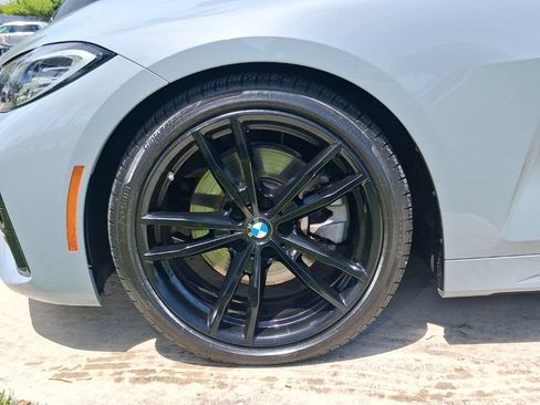 Used 2024 BMW 430i Convertible w/ M Sport Package RWD image 3