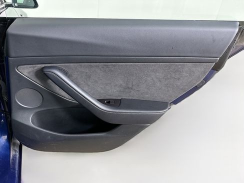 Used 2023 Tesla Model 3 Standard Range image 31