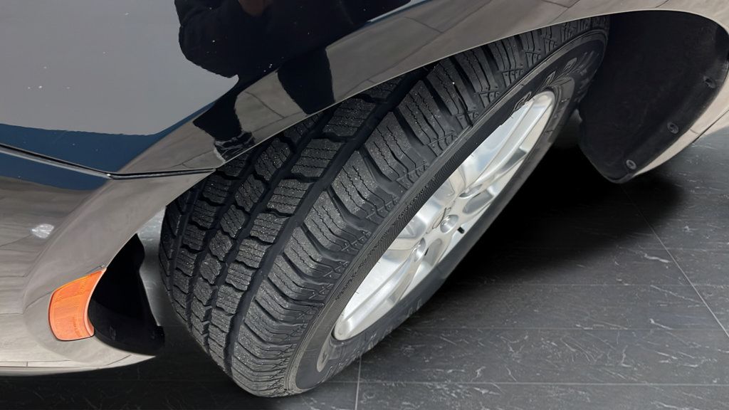 Used 2024 Chrysler Pacifica Touring-L FWD image 35