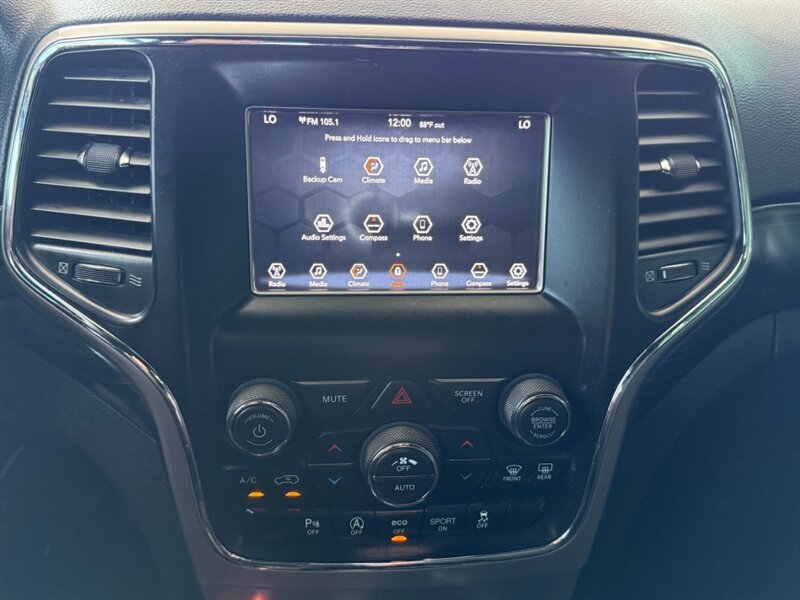 Used 2019 Jeep Grand Cherokee Laredo RWD image 30