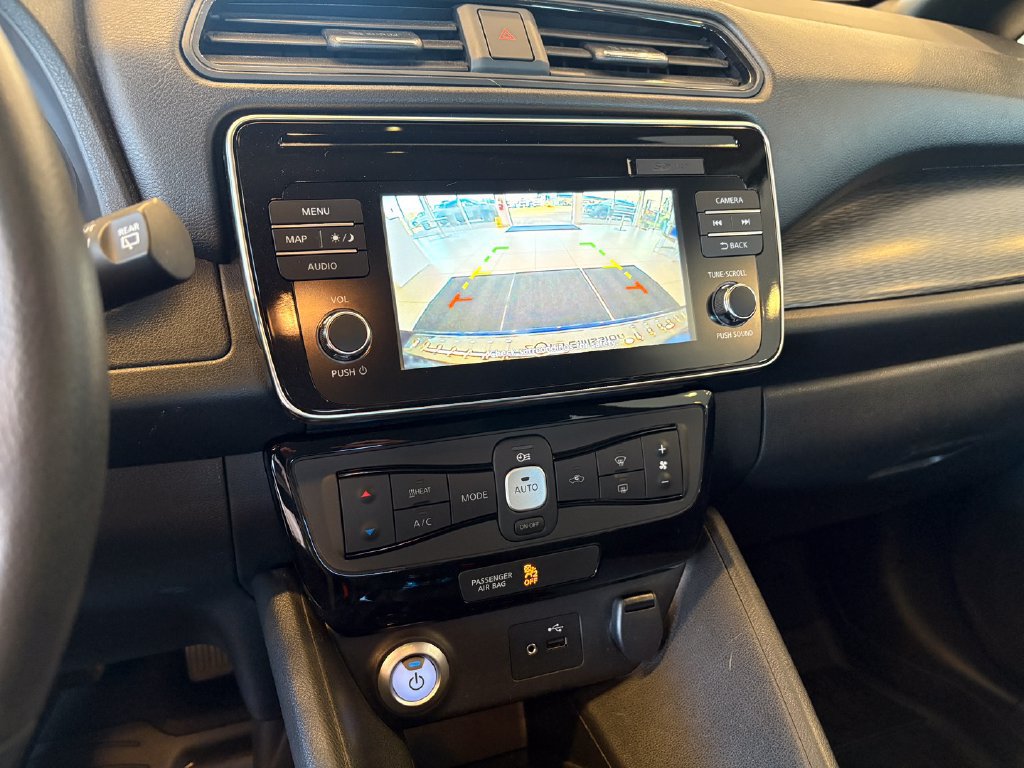 Used 2019 Nissan Leaf SV w/ Protection Package FWD image 20