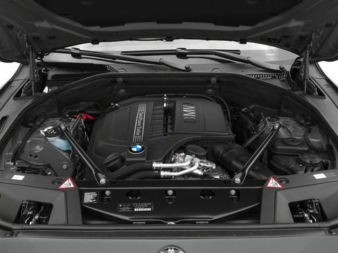 Used 2016 BMW 535i Gran Turismo image 13