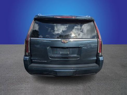 Used 2020 Cadillac Escalade Luxury image 4