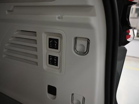 New 2026 GMC Acadia Denali w/ Super Cruise Package image 32