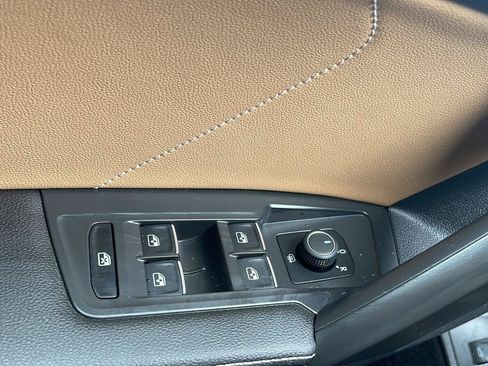 Used 2022 Volkswagen Tiguan SE R-Line AWD/4WD image 24