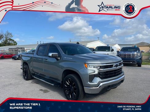 Used 2023 Chevrolet Silverado 1500 LT AWD/4WD image 2