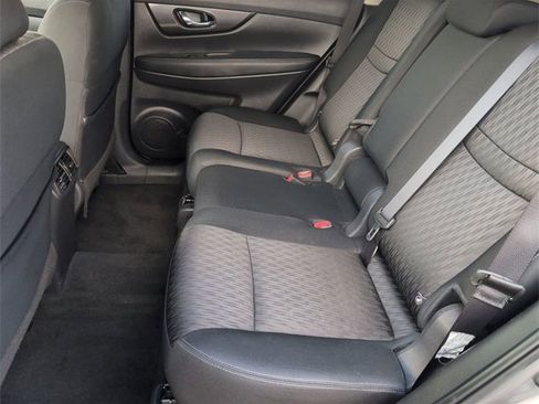 Used 2018 Nissan Rogue SV w/ Premium Package image 24