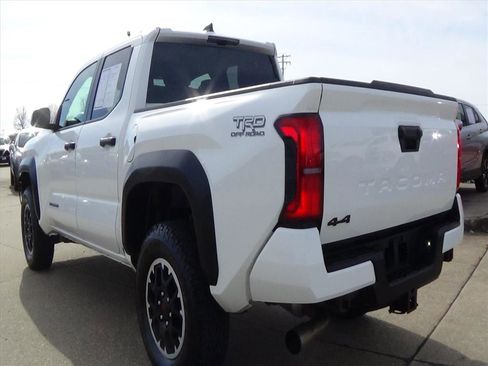 Used 2025 Toyota Tacoma TRD Off-Road image 8