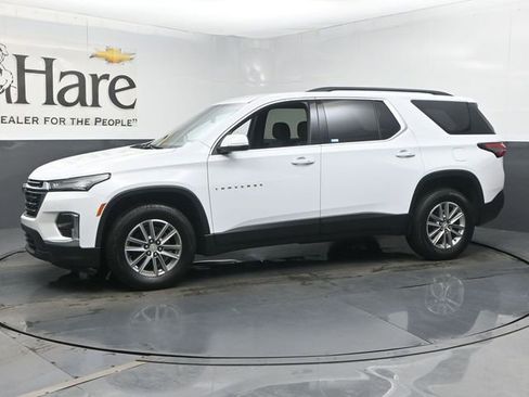 Used 2023 Chevrolet Traverse LT FWD image 33