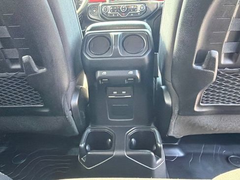 Used 2022 Jeep Gladiator Rubicon w/ Cold Weather Group AWD/4WD image 15