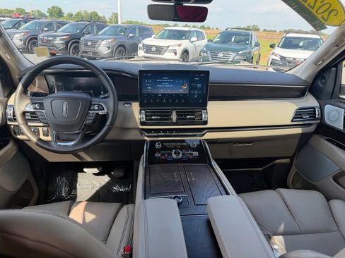 Used 2022 Lincoln Navigator L Reserve RWD image 22