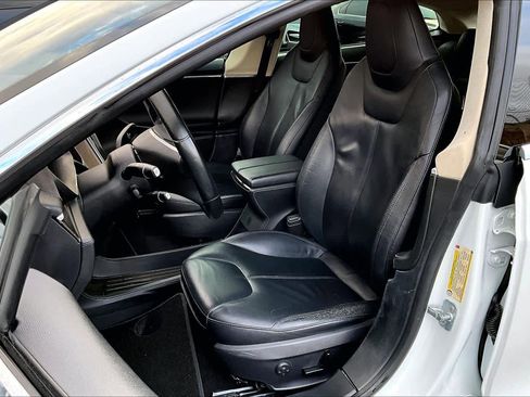 Used 2014 Tesla Model S 60 image 7