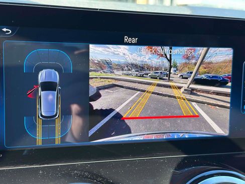 Certified 2025 Mercedes-Benz GLA 250 4MATIC image 24